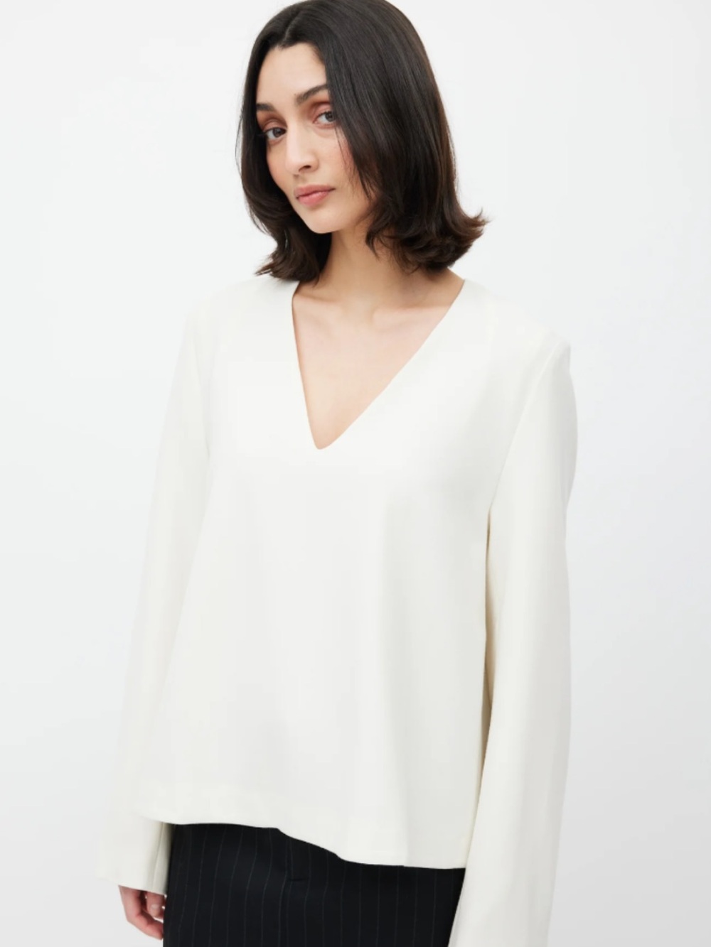 Toteme Off-White V-Neck Long Sleeve structured wool crepe top Blouse NWT